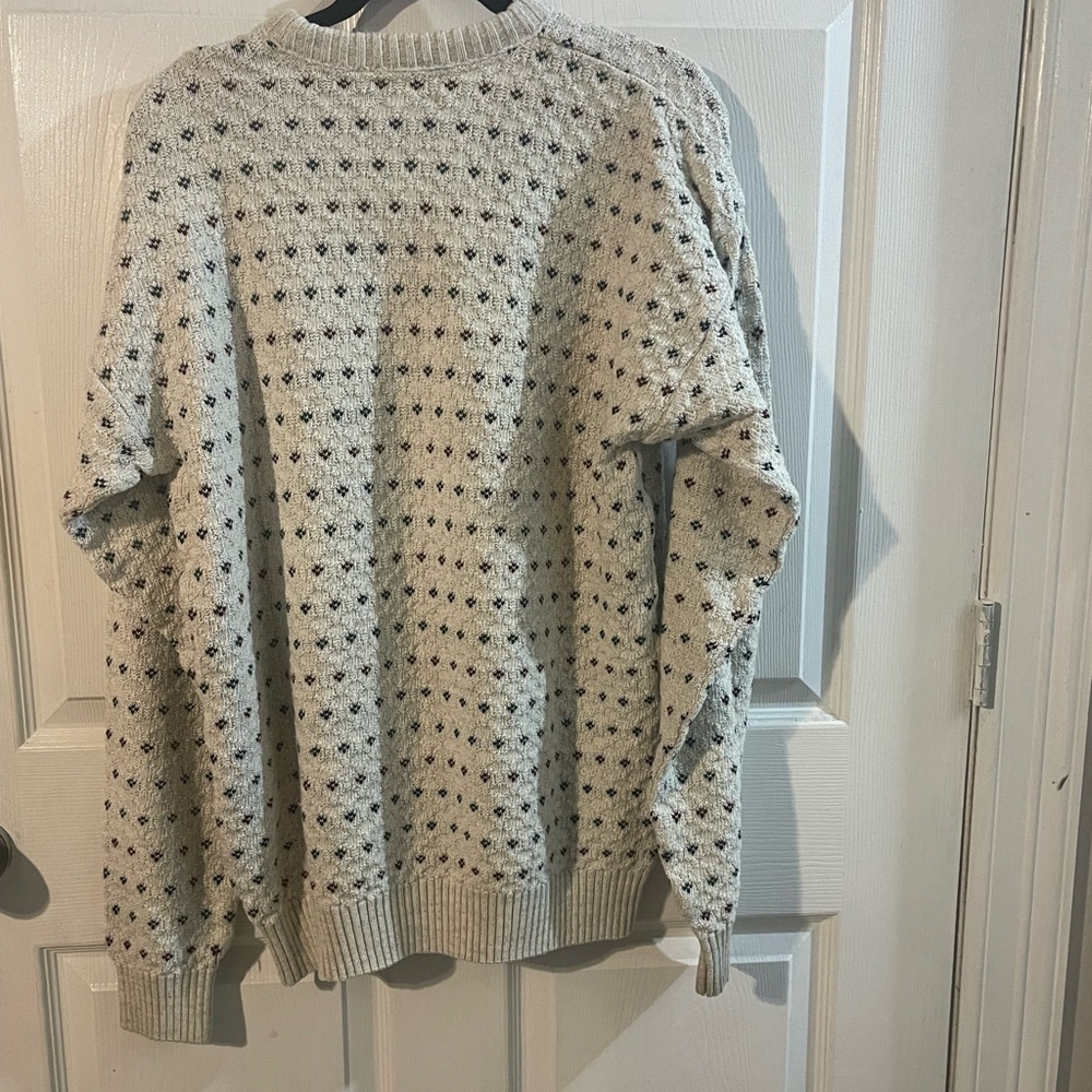 St. John's Bay Beige and Black Crewneck Sweater - Picture 4 of 7